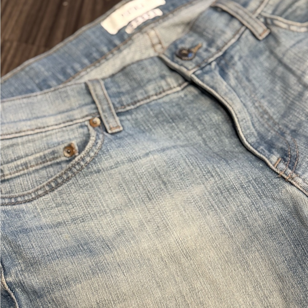 Pistola Straight Leg Cropped Jeans Women’s Size 29 NWOT Light Wash Distressed - Picture 4 of 6